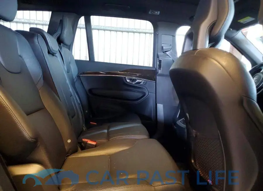 YV4A22PKXJ1200992# 11