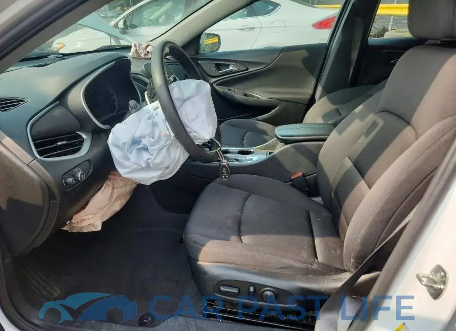 1G1ZD5ST1PF212857# 7