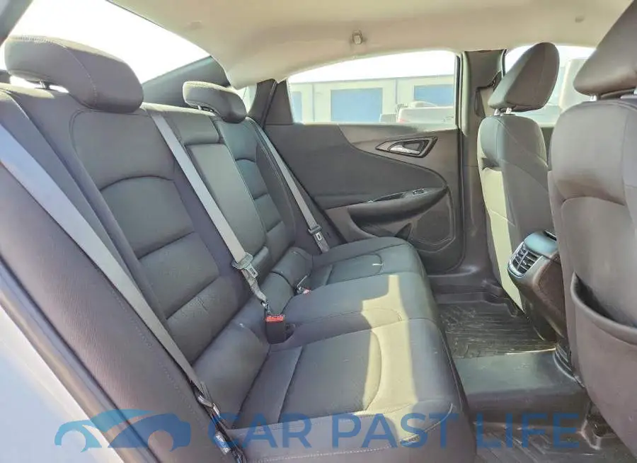 1G1ZD5ST1RF131750# 10