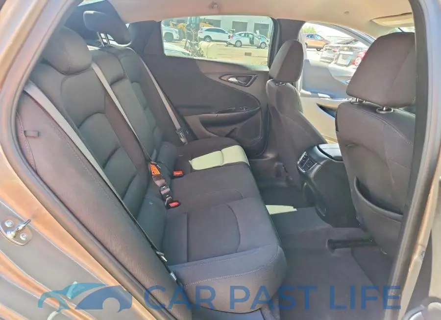 1G1ZD5ST2RF207301# 10