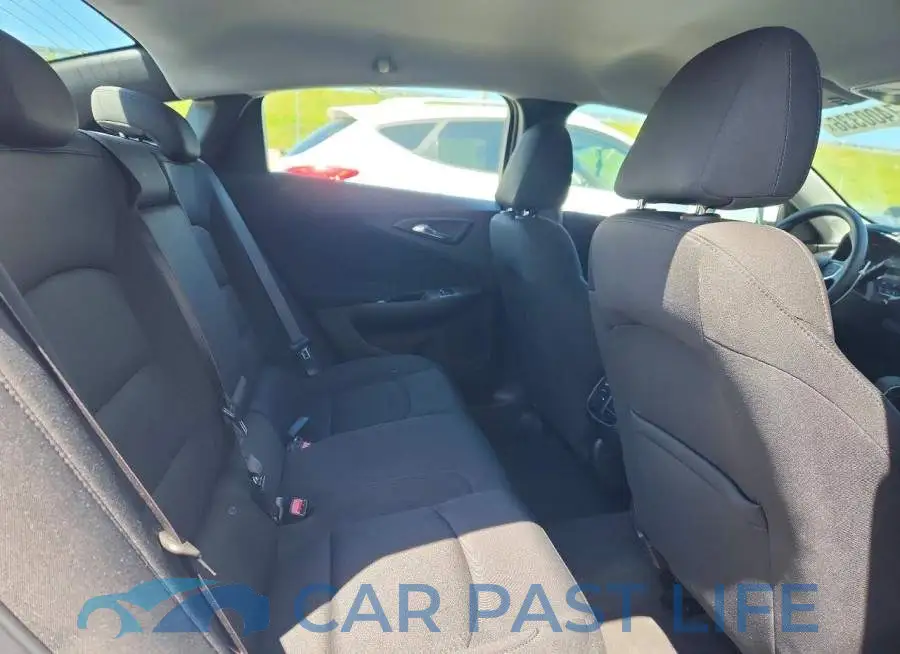 1G1ZD5ST8RF222983# 10