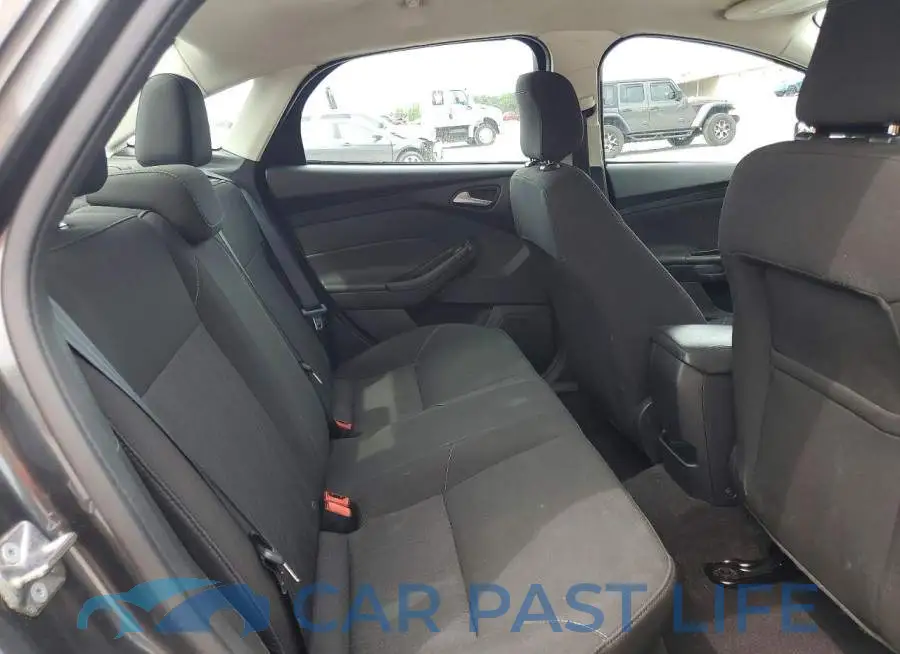 1FADP3F22JL319803# 10
