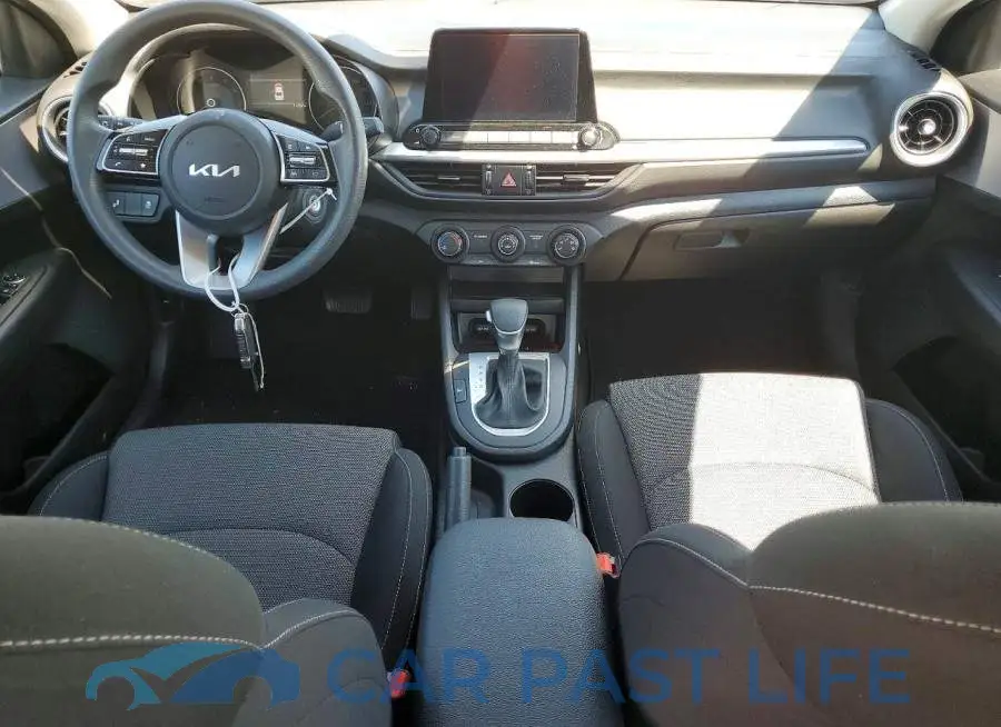 3KPF24AD1PE681493# 8