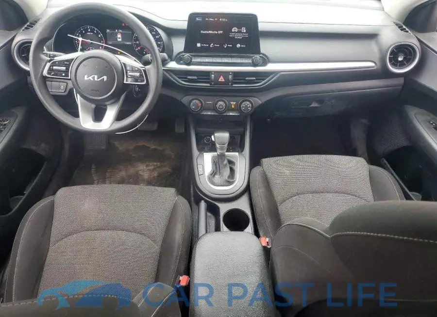 3KPF24AD1RE798865# 8