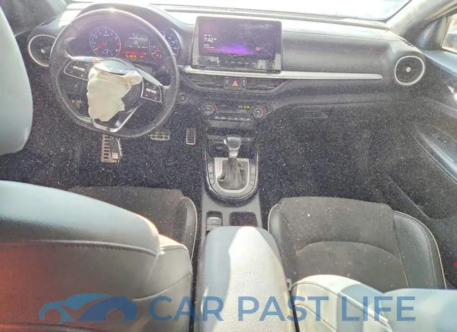 3KPF54AD7PE606613# 8