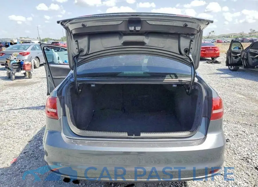 3VW2B7AJ7HM253728# 10