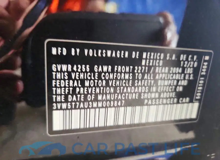 3VW5T7AU3MM009847# 12