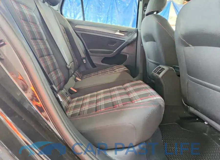3VW5T7AU3MM009847# 10