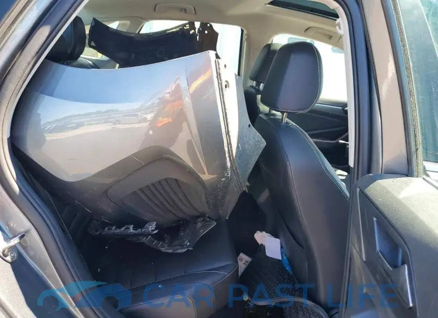 3VW7M7BU8RM017129# 10