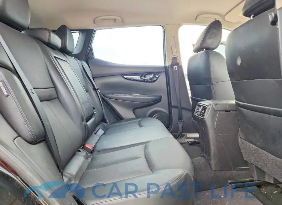 JN1BJ1CV1NW352207# 11