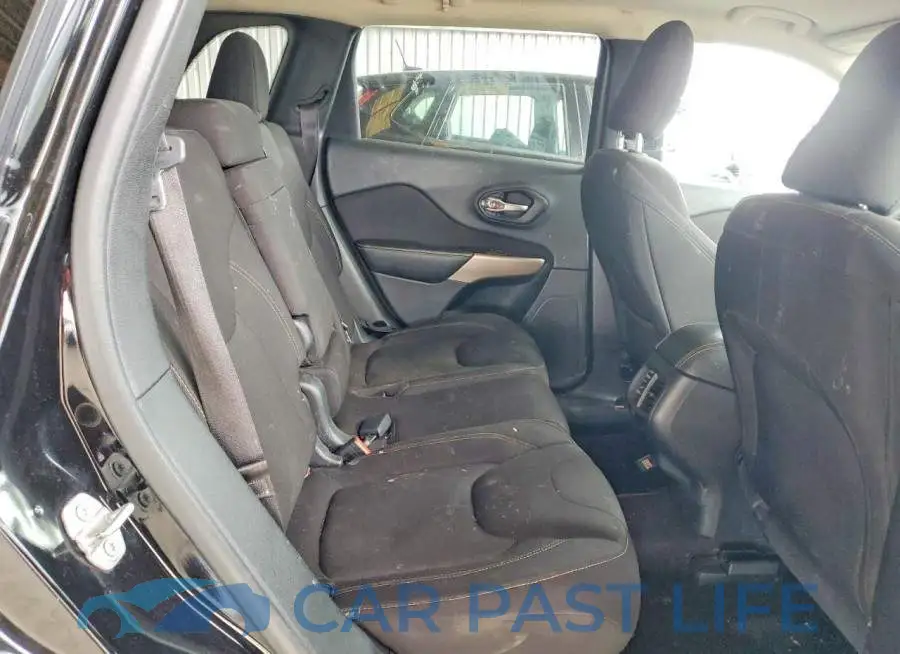1C4PJLCB4HW640988# 10