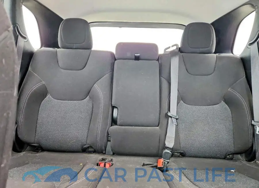 1C4PJLCB6LD542145# 10