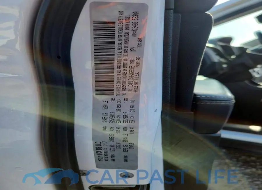 1C4PJLCS4HW623995# 13