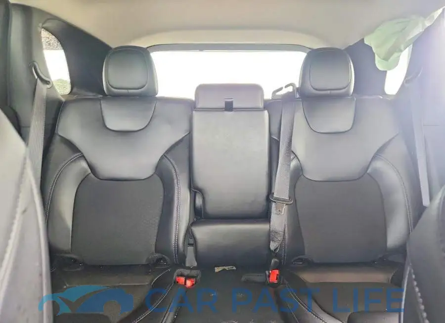 1C4PJLLB4MD196257# 10