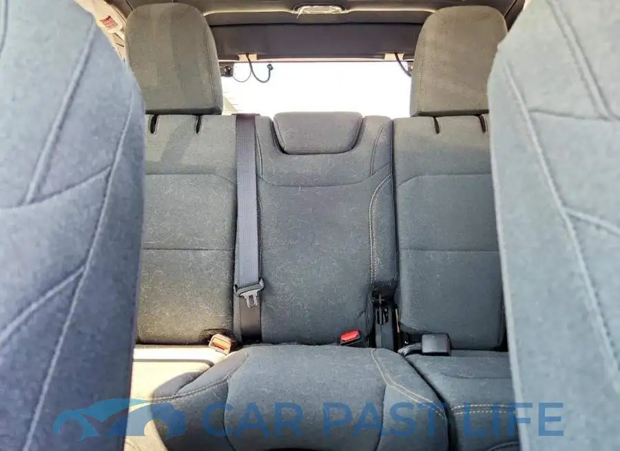 1C4PJXEG2SW535812# 10