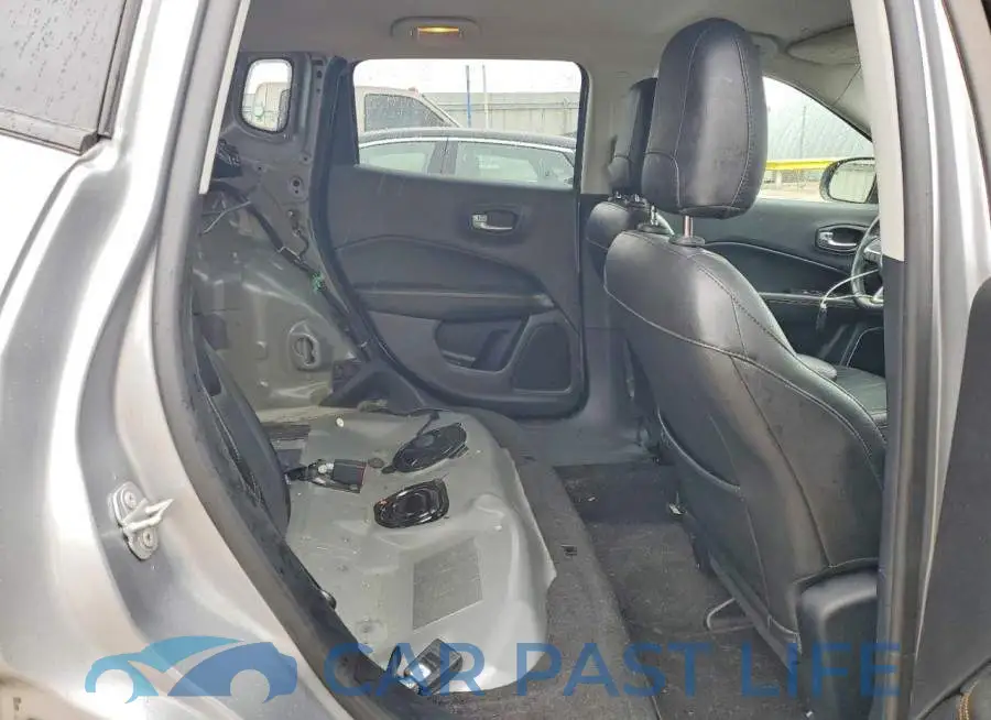 3C4NJDCB1JT265943# 11