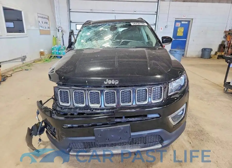 3C4NJDCB7JT199429# 5