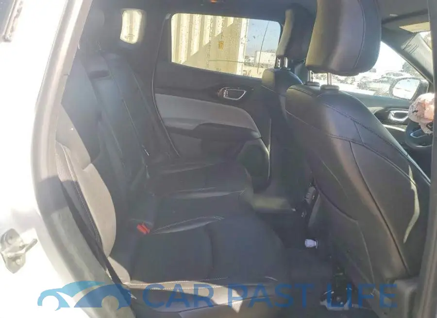 3C4NJDCN6ST526091# 11