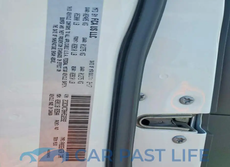 2C3CDXCT8HH532592# 13