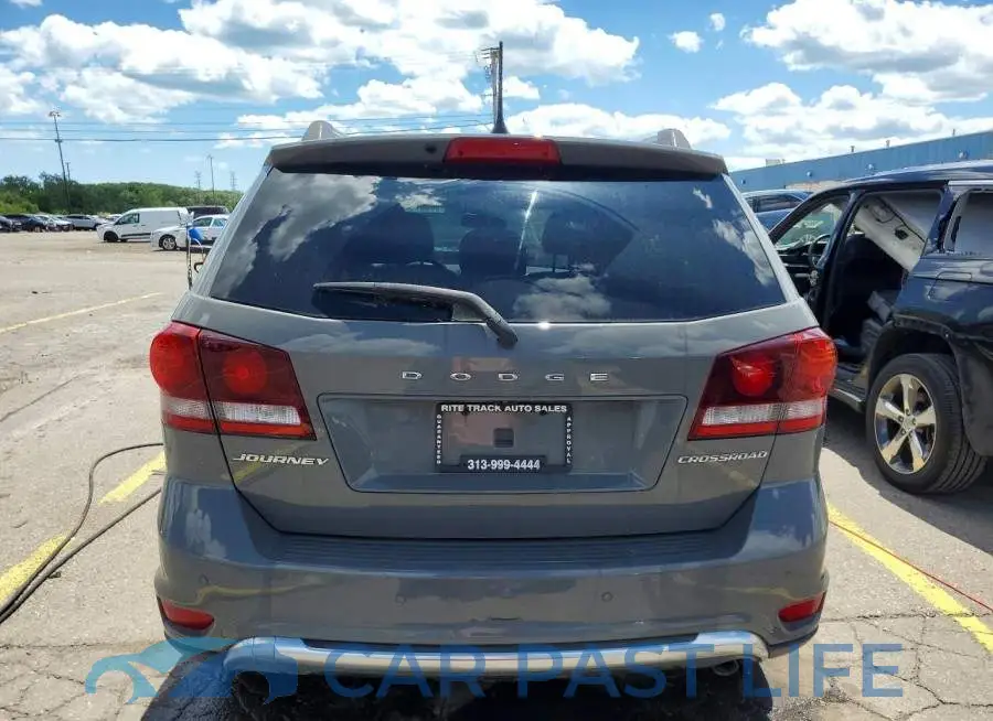 3C4PDCGB7LT272628# 6