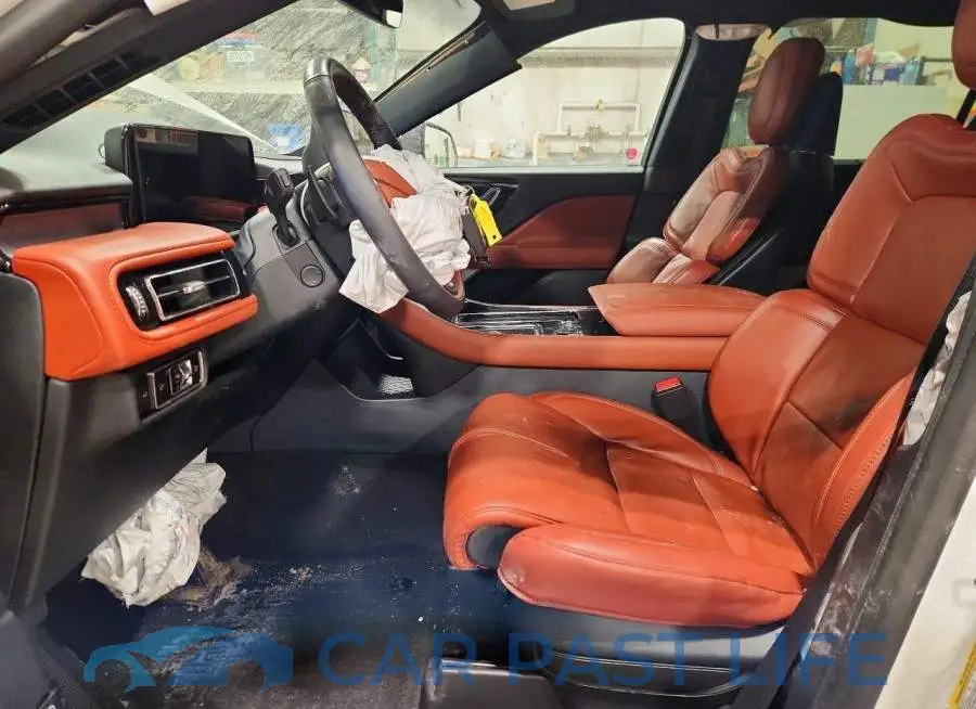 5LM5J7XC8SGL16079# 7
