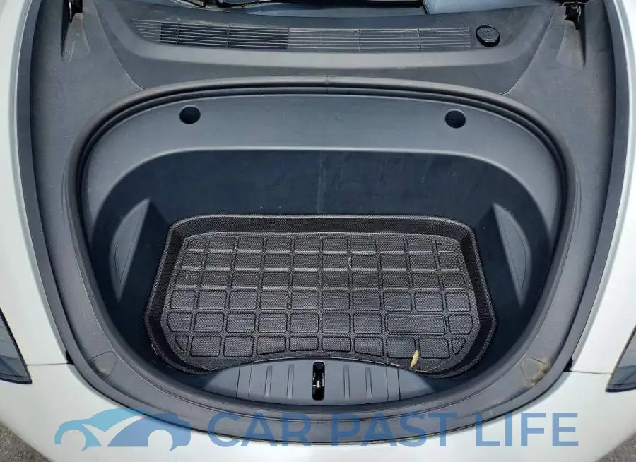 5YJ3E1EA1PF490367# 11