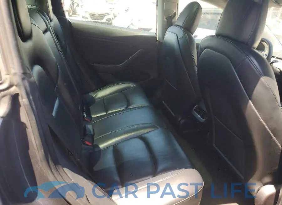 5YJ3E1EAXPF447811# 10