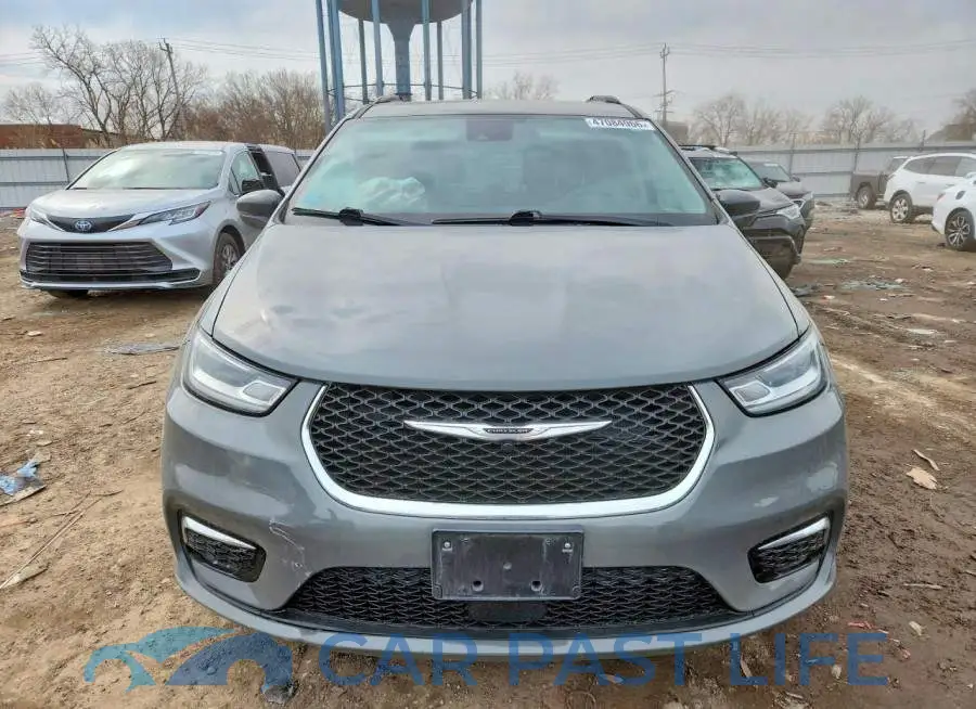 2C4RC1BG3NR133332# 5
