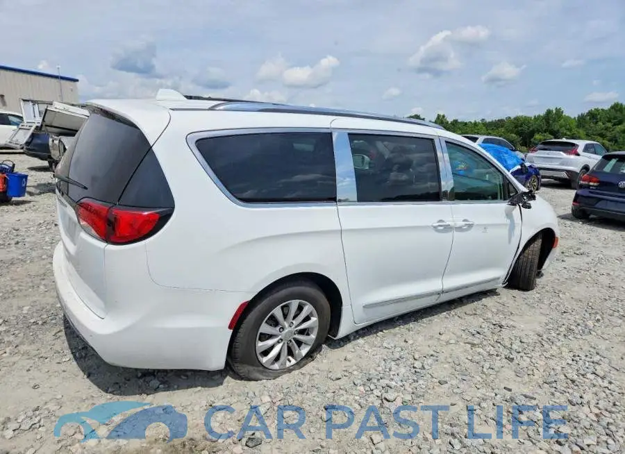 2C4RC1BG4JR246393# 3