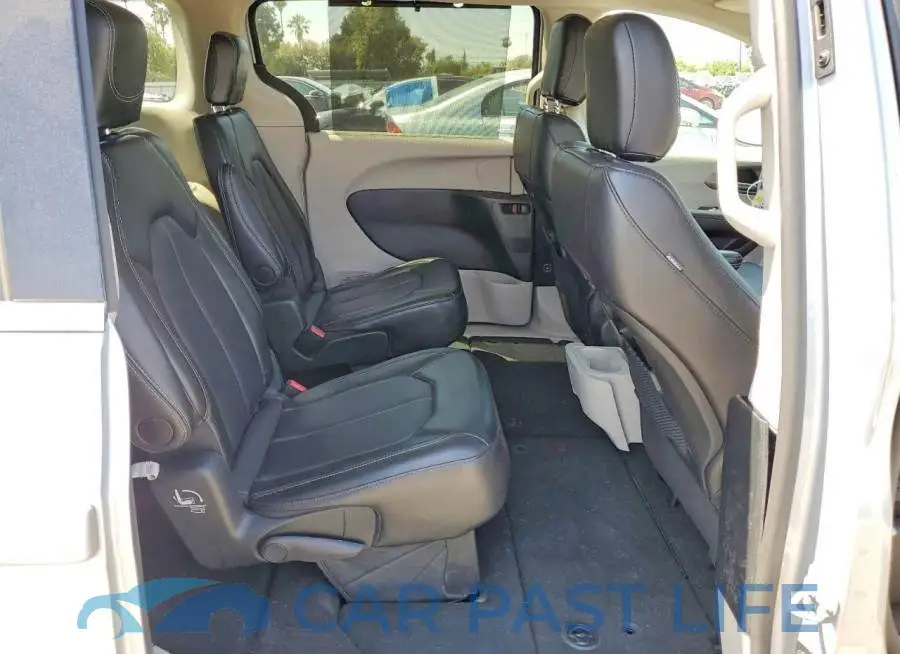 2C4RC1BG5RR199015# 11
