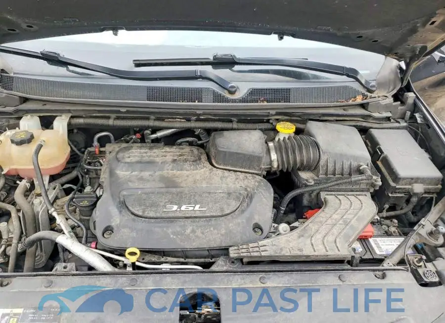 2C4RC1EG2JR194533# 12