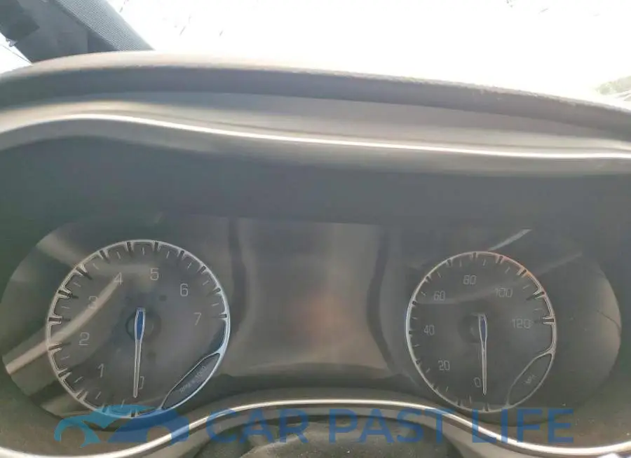 2C4RC1EG3JR227619# 9