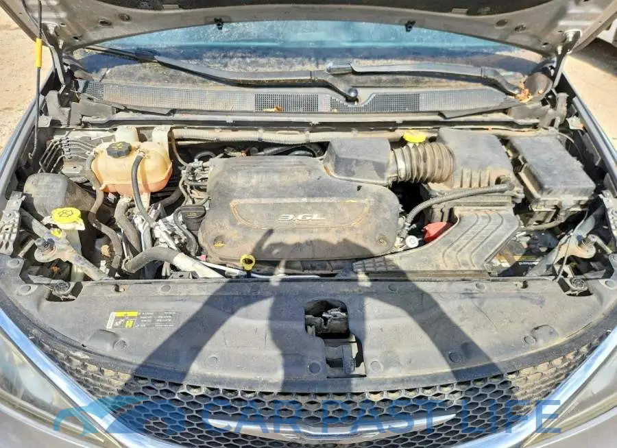 2C4RC1EG4HR506426# 12