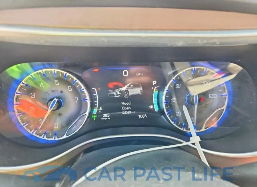 2C4RC1EG4HR506426# 9
