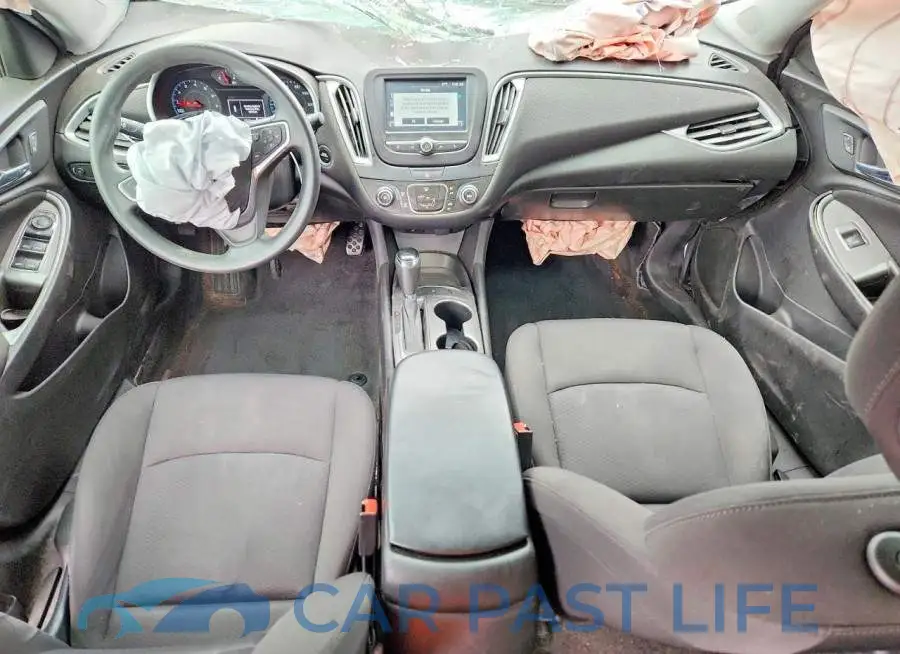1G1ZB5ST0JF155838# 8