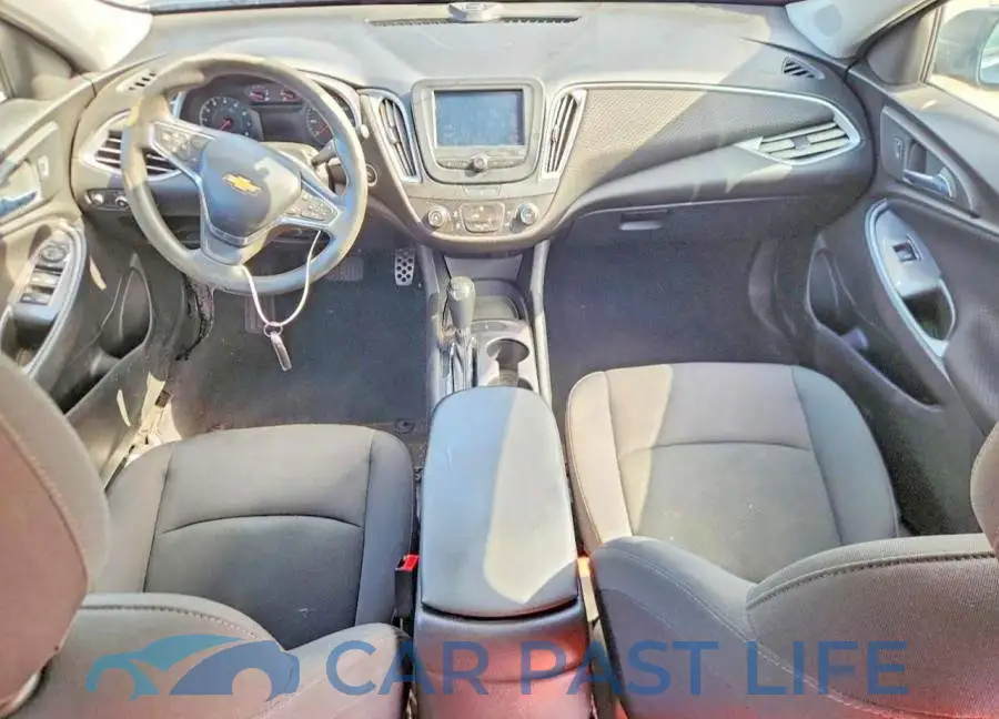 1G1ZB5ST8HF158917# 7