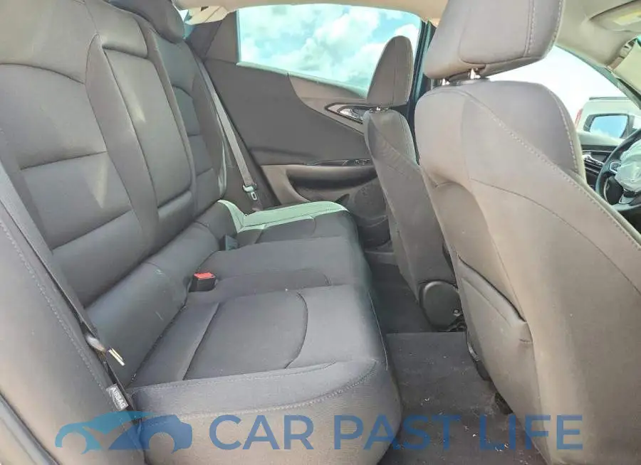 1G1ZD5ST1JF247647# 10