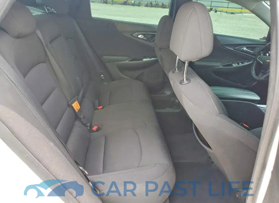 1G1ZD5ST2JF183196# 10