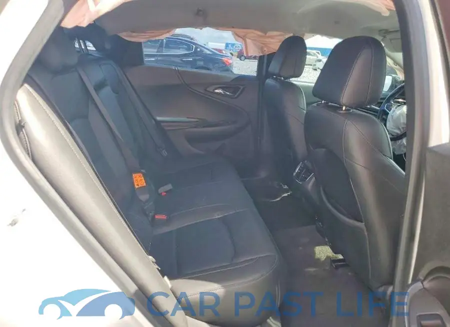1G1ZD5ST6JF143865# 10