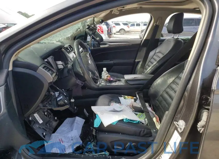 3FA6P0CDXLR216050# 7