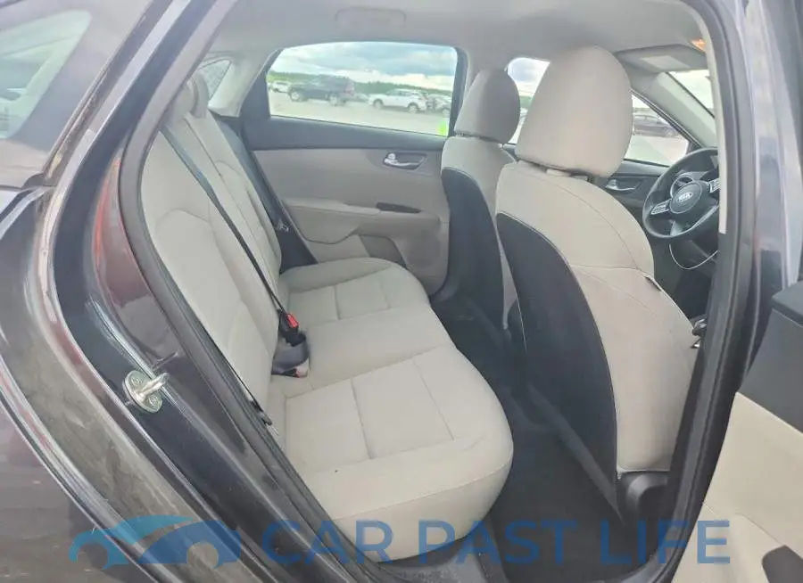 3KPF24AD6KE014038# 10