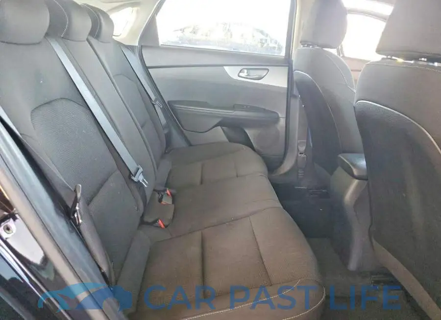 3KPF24AD8ME342032# 10
