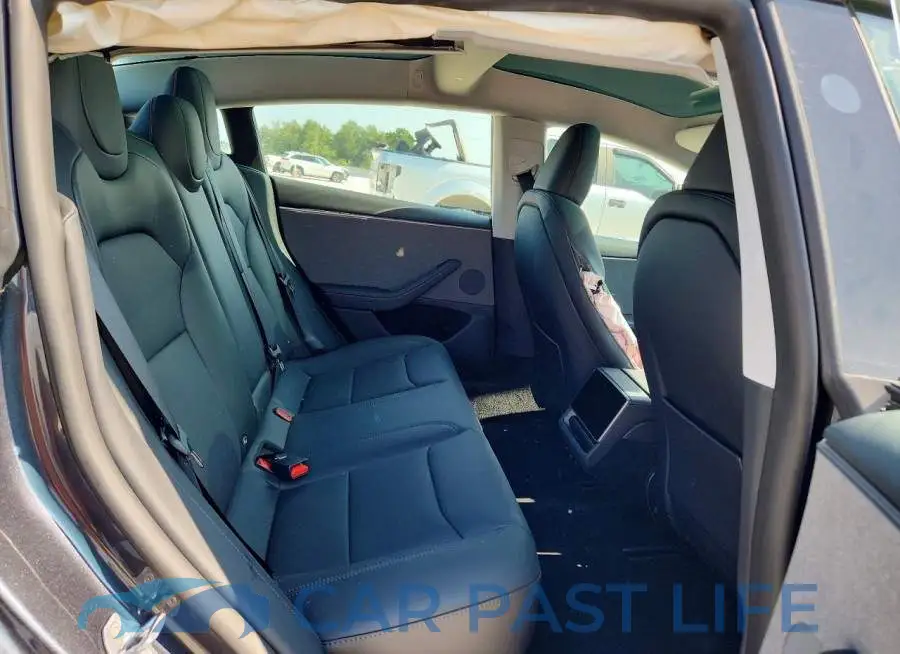 5YJ3E1EAXTF155621# 10