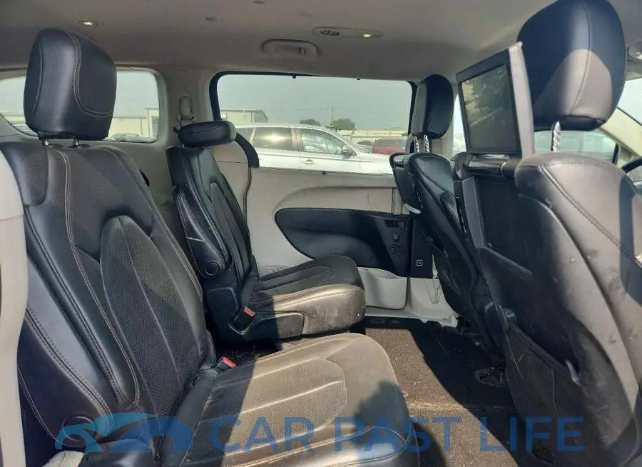 2C4RC1EGXJR275361# 10