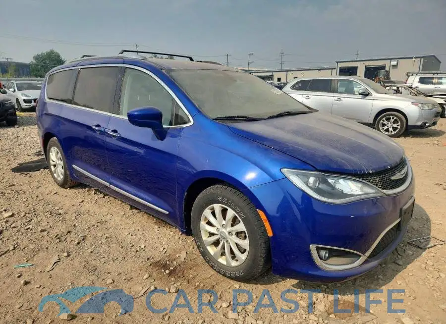 2C4RC1EGXJR275361# 4