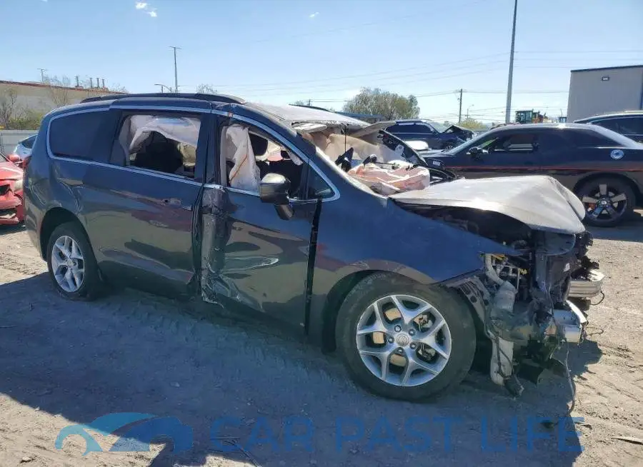 2C4RC1FGXJR106178# 4