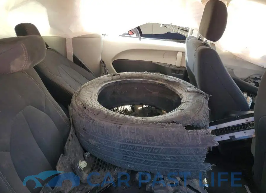 2C4RC1FGXJR106178# 11