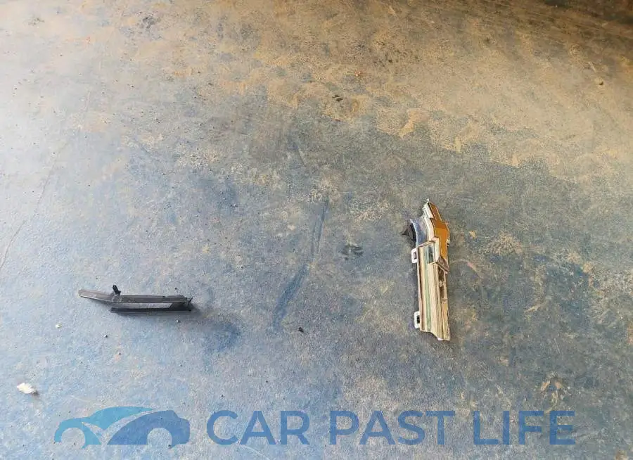 1G1ZD5ST9KF165179# 12