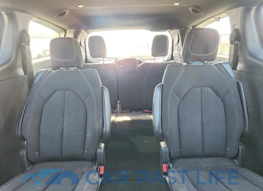 2C4RC1FG5JR193861# 10
