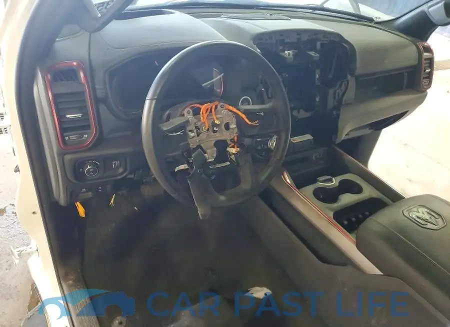 1C6SRFLT3PN550711# 8